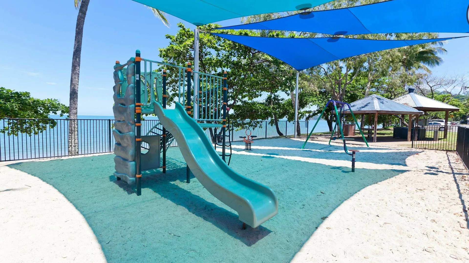 מלון דירות Trinity Beach Pacific